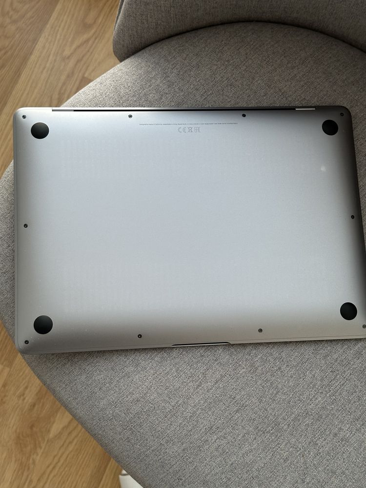 Macbook air 13 2020 m1 8/512 space gray