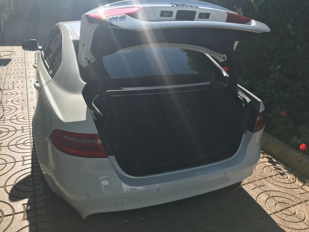 Jaguar XE 2.0 D R-Sport AWD Aut