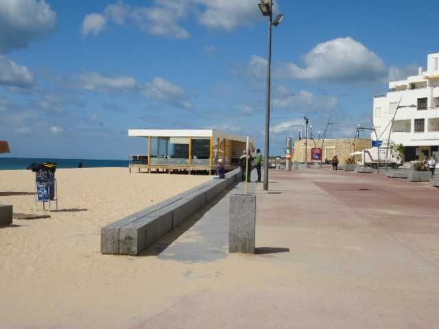 apartament junt praia c/vista mar 20/30 met praia Armaçao pera Algarve