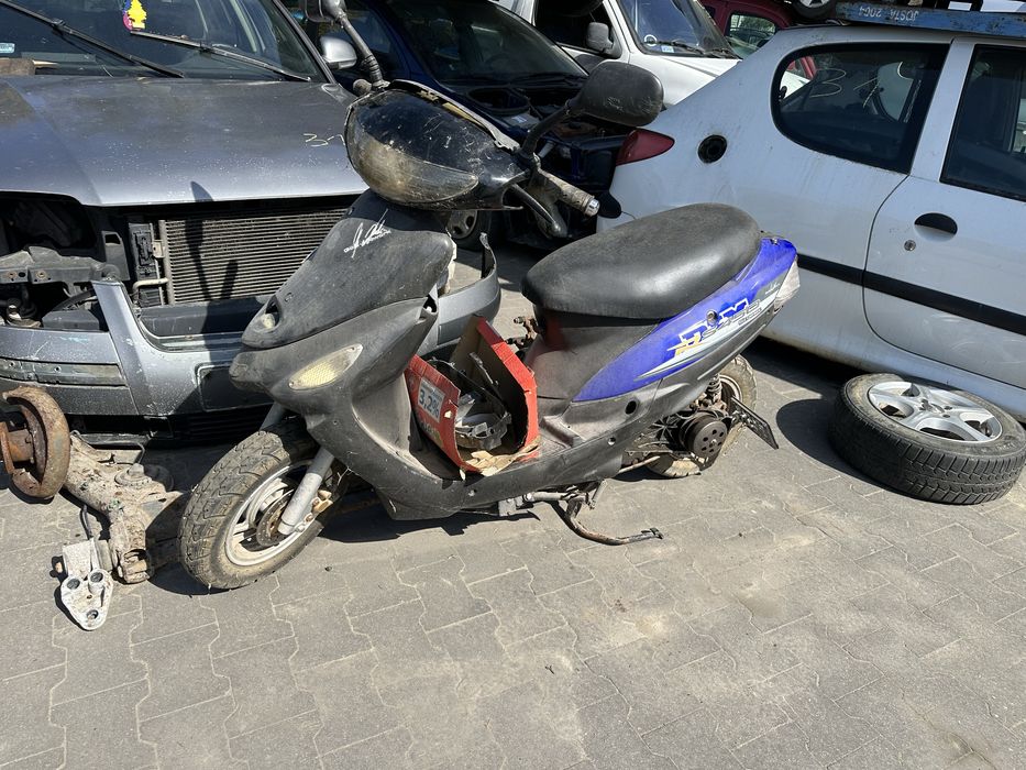 Qingqi qm50qt-6 rs450 street skuter na czesci