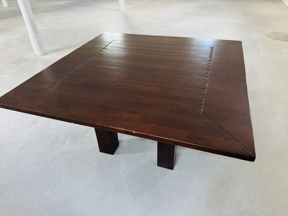 Duży dębowy, kwadratowy stół belgijskiej marki HH 150cmx150cm,wys.78cm