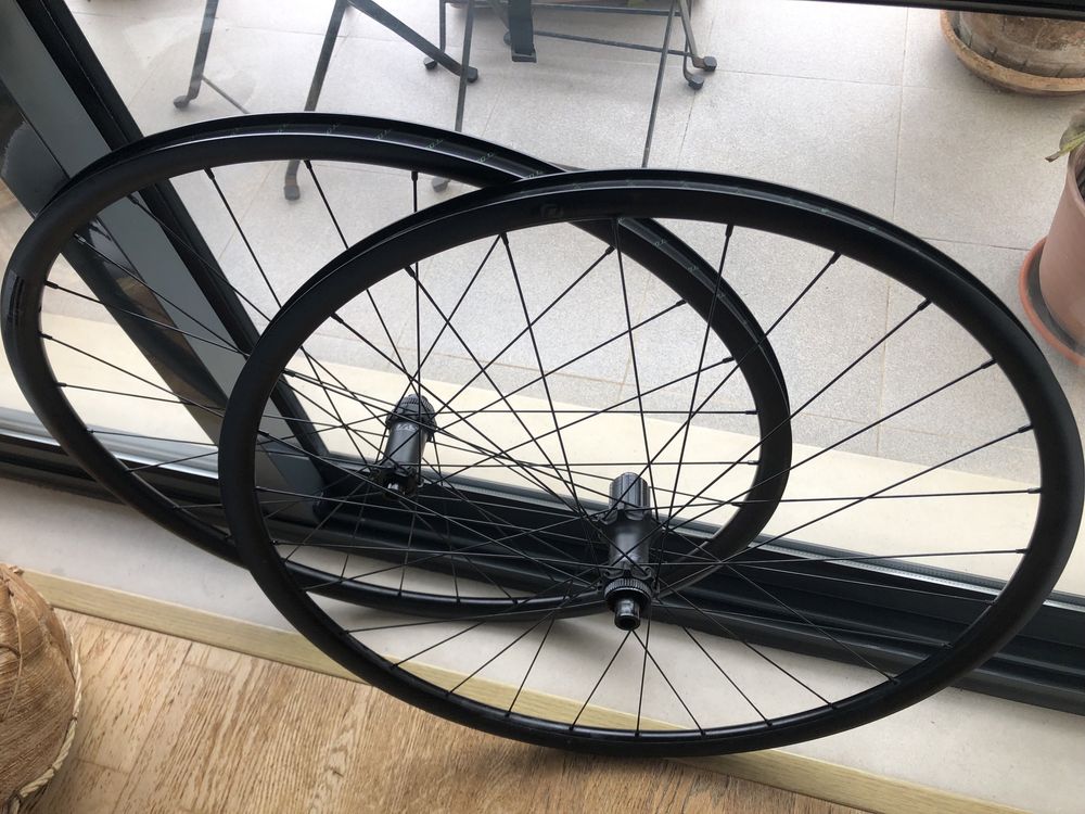 Rodas syncros rp 2.0 semi novas excelente condição. Cepo shimano
