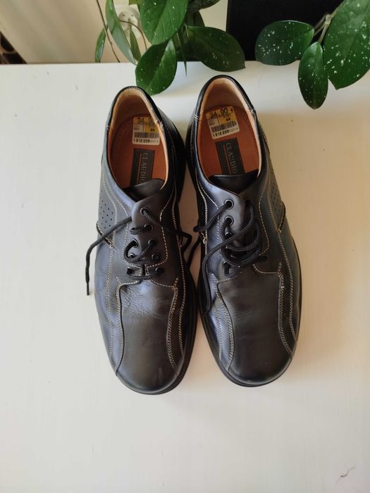 Brązowe buty skórzane 44