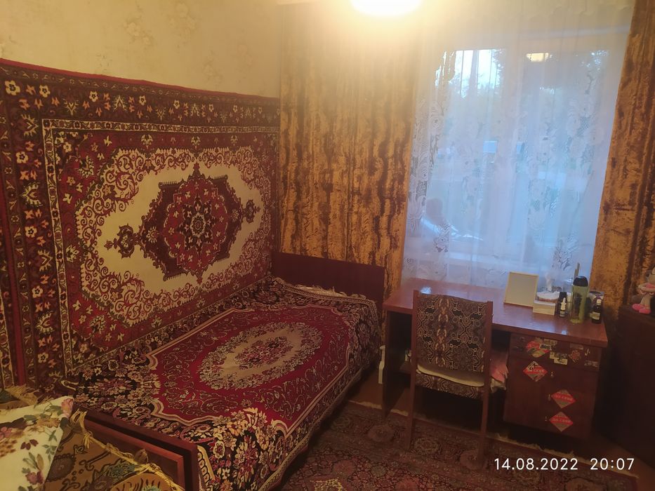 Койко місце для дівчини без ком в 3-х кімн. кв. (обл. дитяча лікарня)