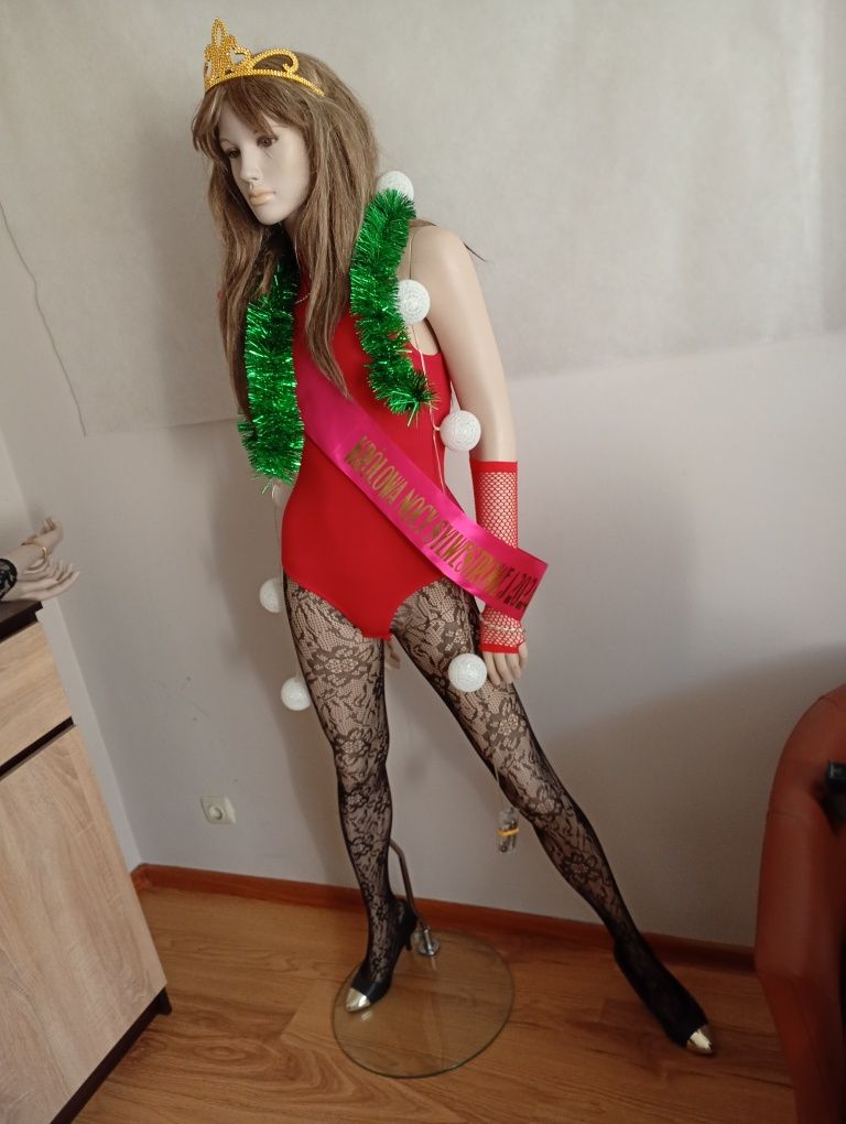 Manekin calopostaciowy