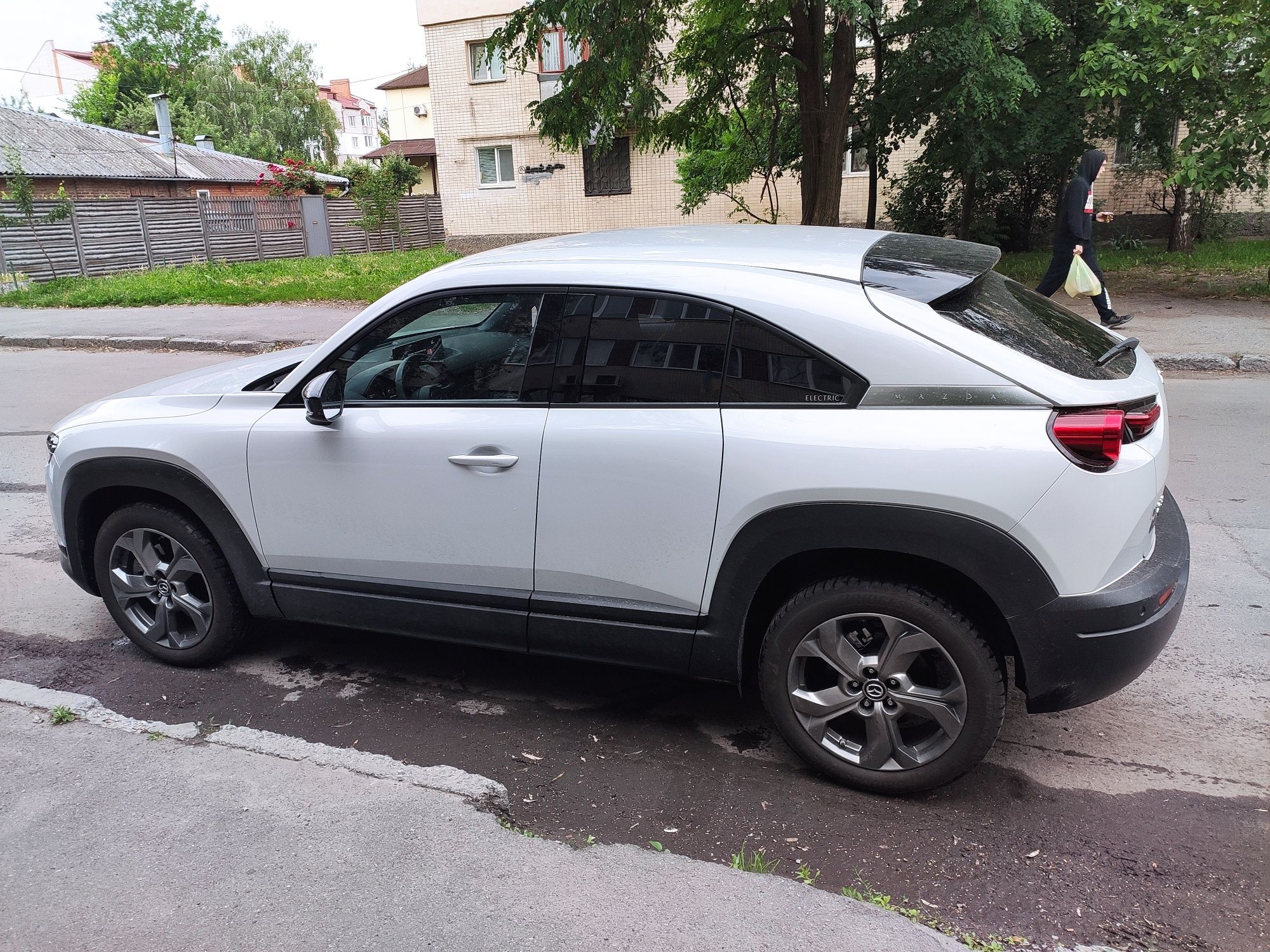 Mazda MX 30 электрический на продажу