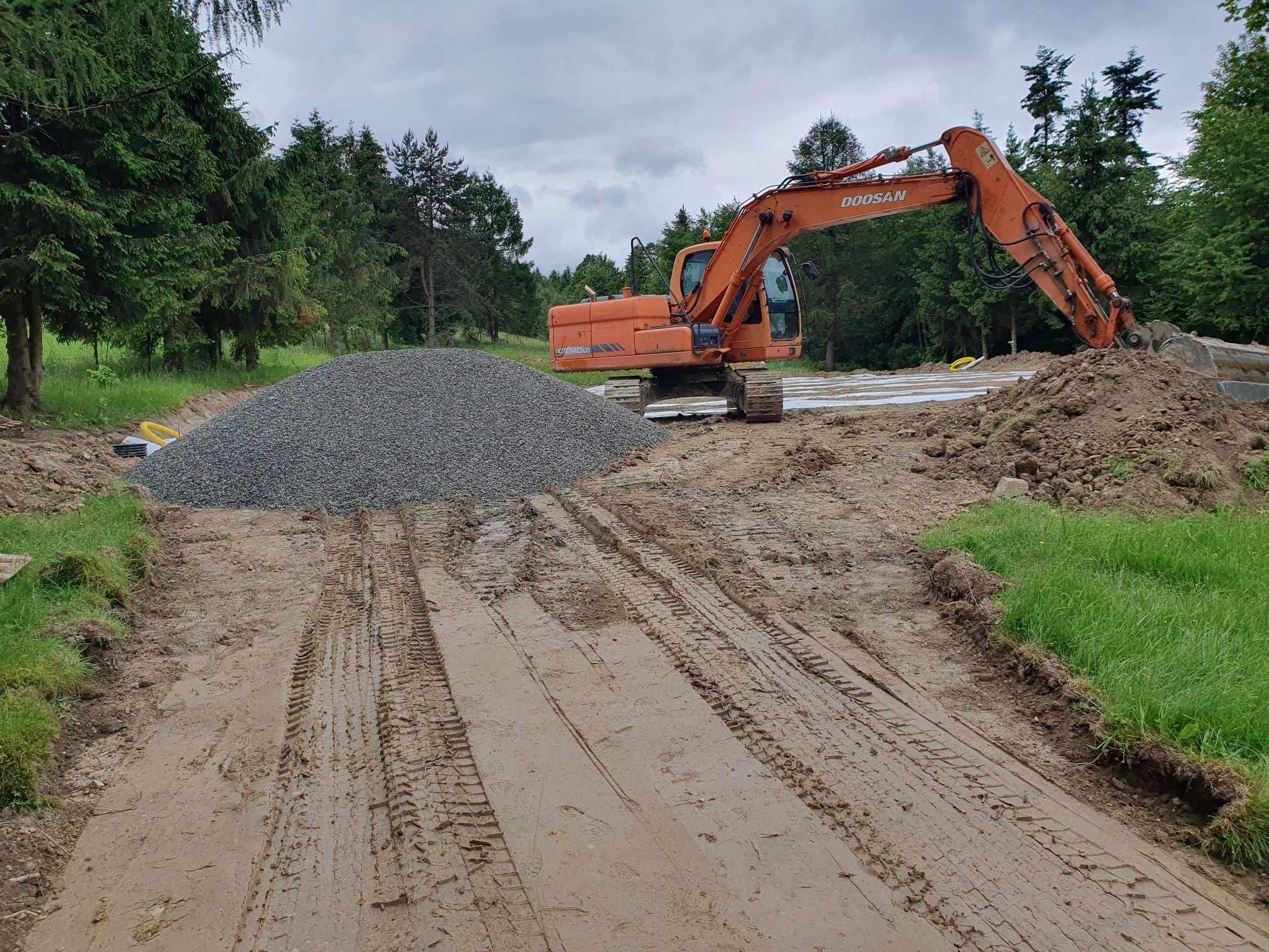 Prace roboty ziemne brukarstwo fundamenty kanalizacje drogi wykopy