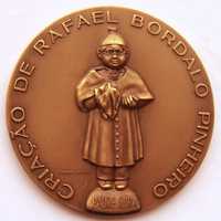 Medalha de Bronze Padre Cura de Bordalo Pinheiro por CABRAL ANTUNES