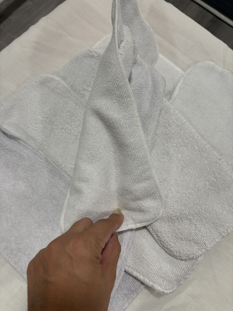 Varios absorventes para fraldas reutilizaveis