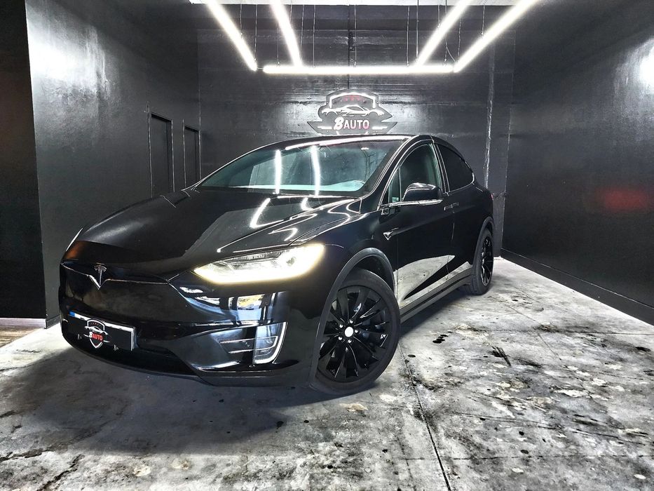 Tesla Model X 75D AWD