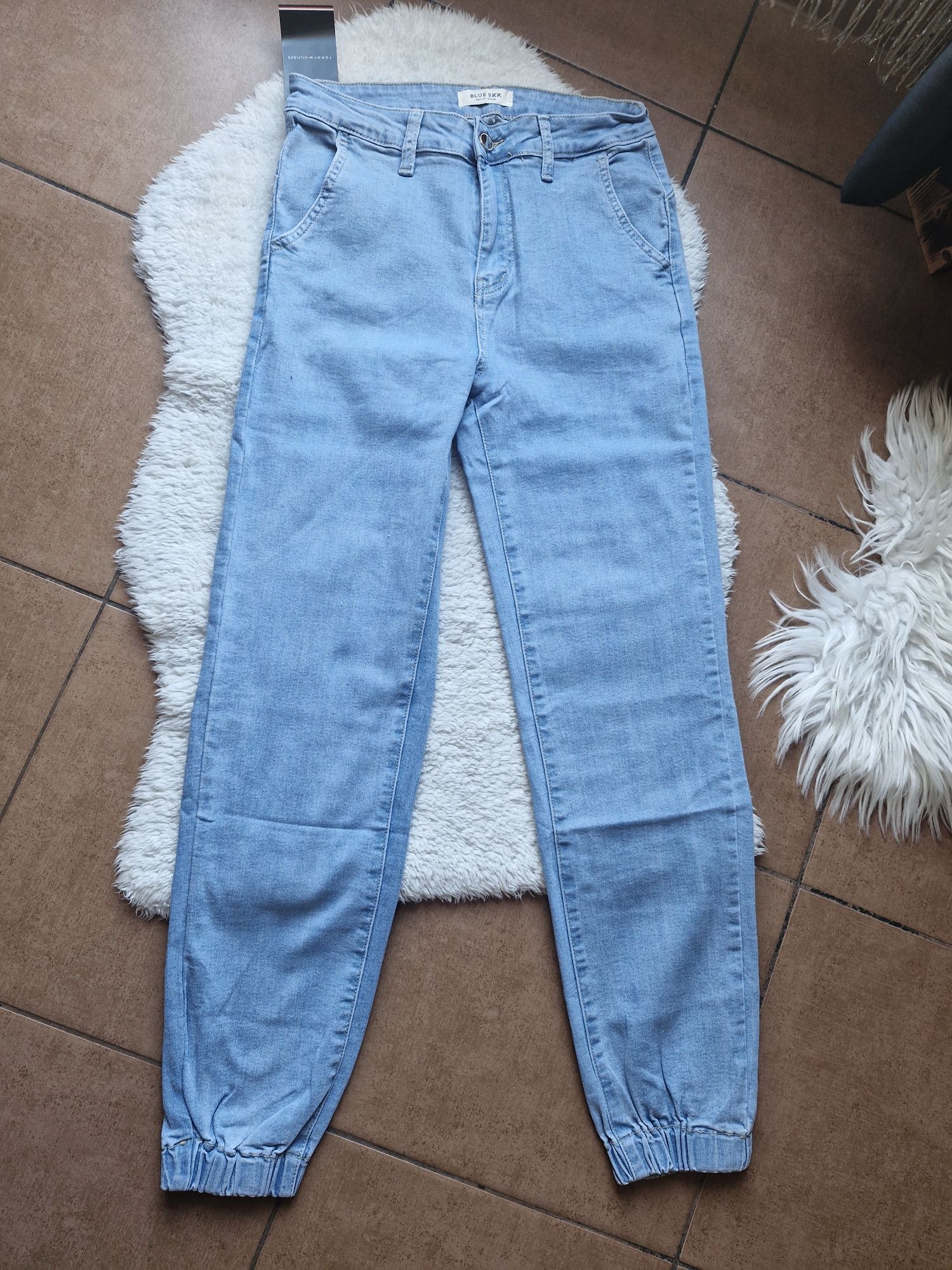 Spodnie jeansowe joggery jasne świetne th  s/M nowe metka prezent