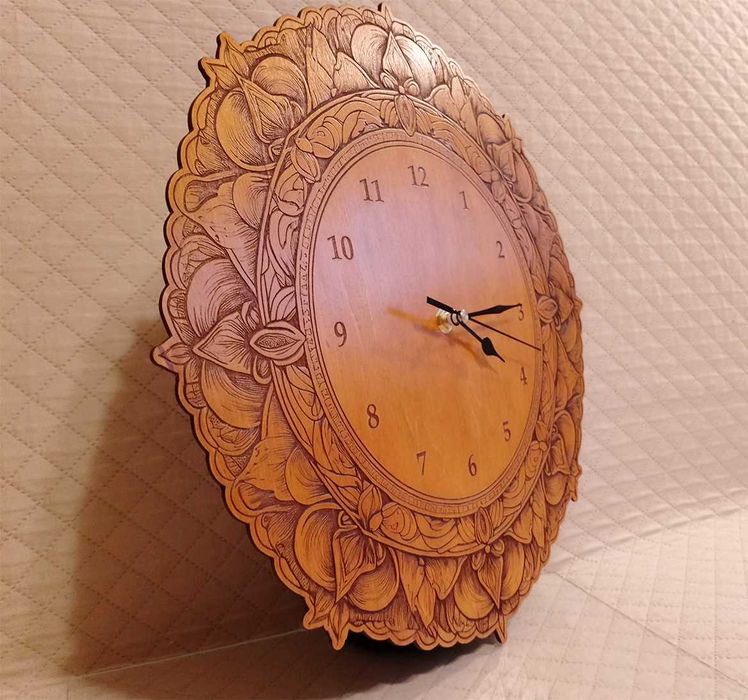 Zegar ścienny wykonany grawerem laserowym duży 36 cm