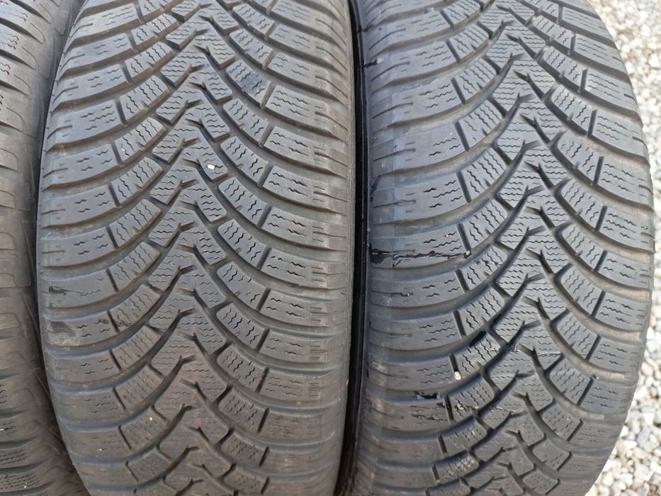 215.60.16 Goodyear 2+2