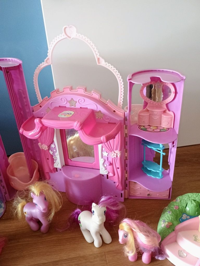 Zamek i kucyki Pony