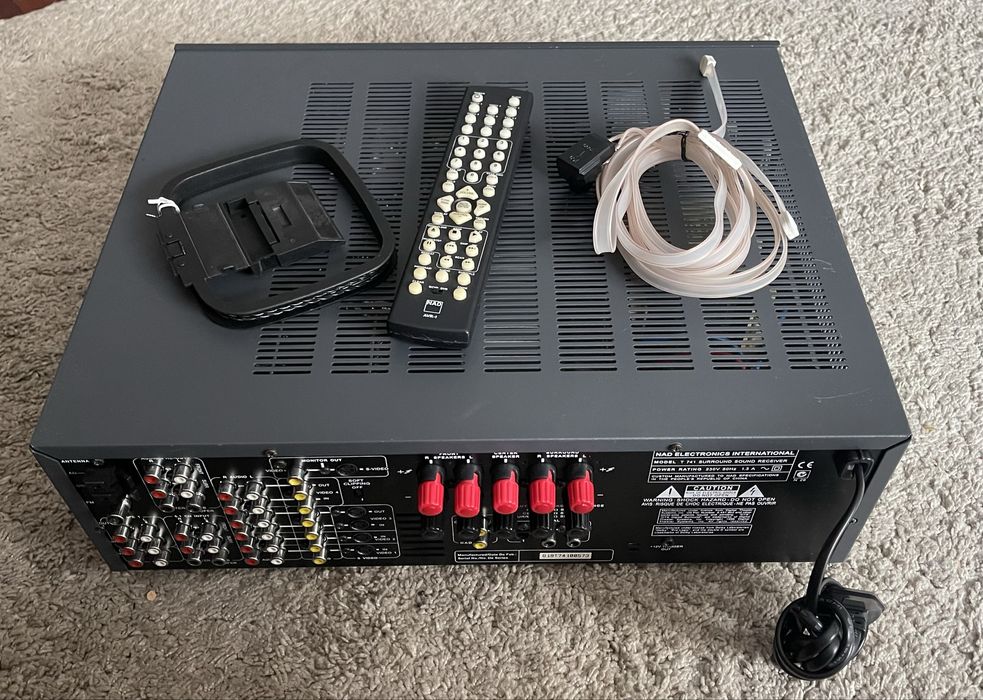 Amplificador NAD T 741