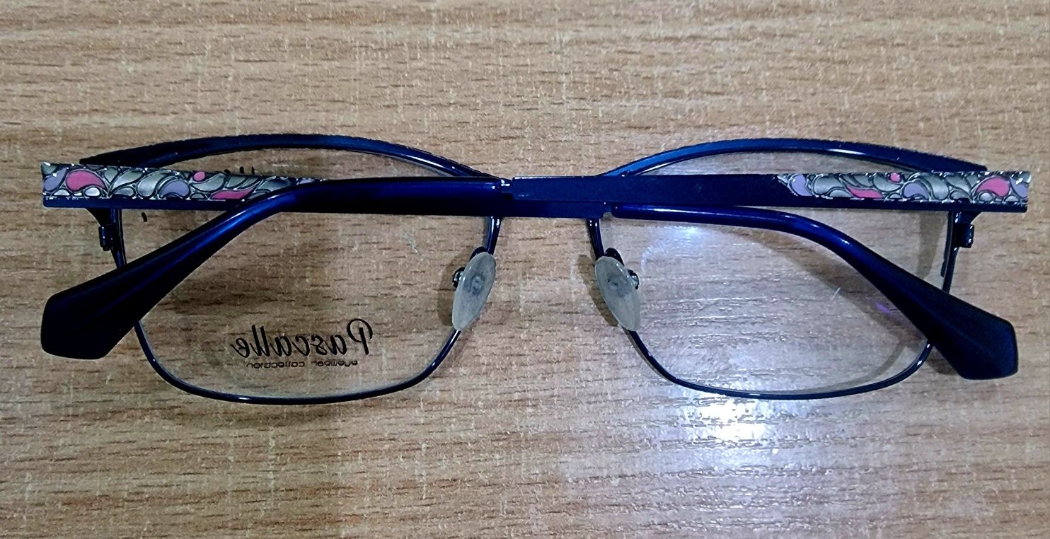 Oprawy , okulary korekcyjne