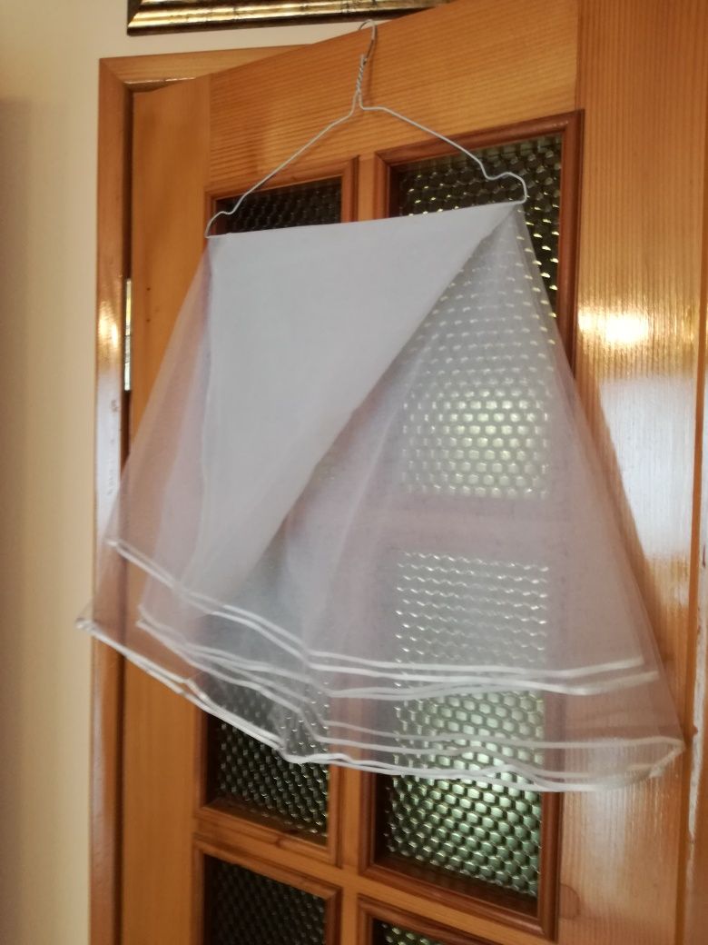 sukienka biała krótka na bal, ślub r. 40/42 + kolczyki