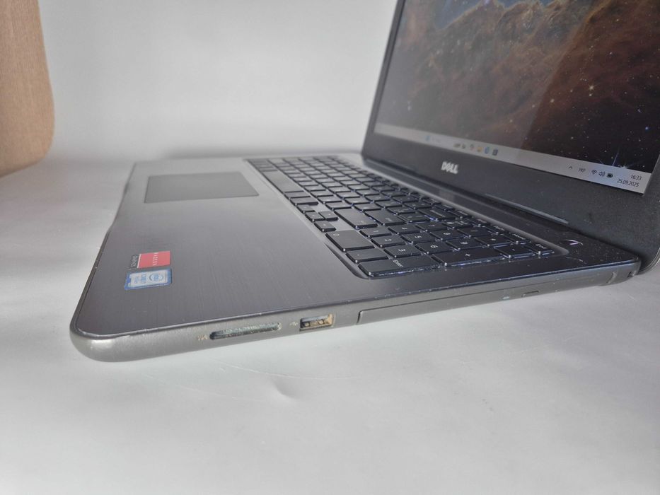 Dell 5567 15,6' FHD i7-7500, Ram 16Gb, SSD 256+500Gb, AMD R7 M440 4 Gb