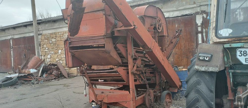 Продам комбайн Дон 1500 з комплектом жаток
