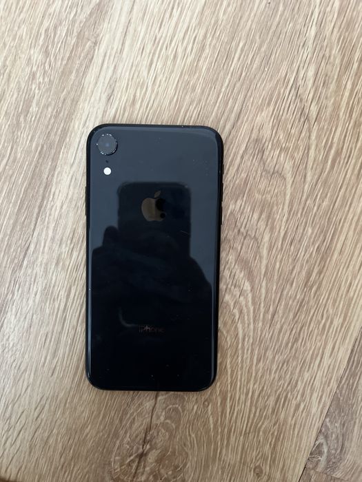 Продам Iphone xr 64