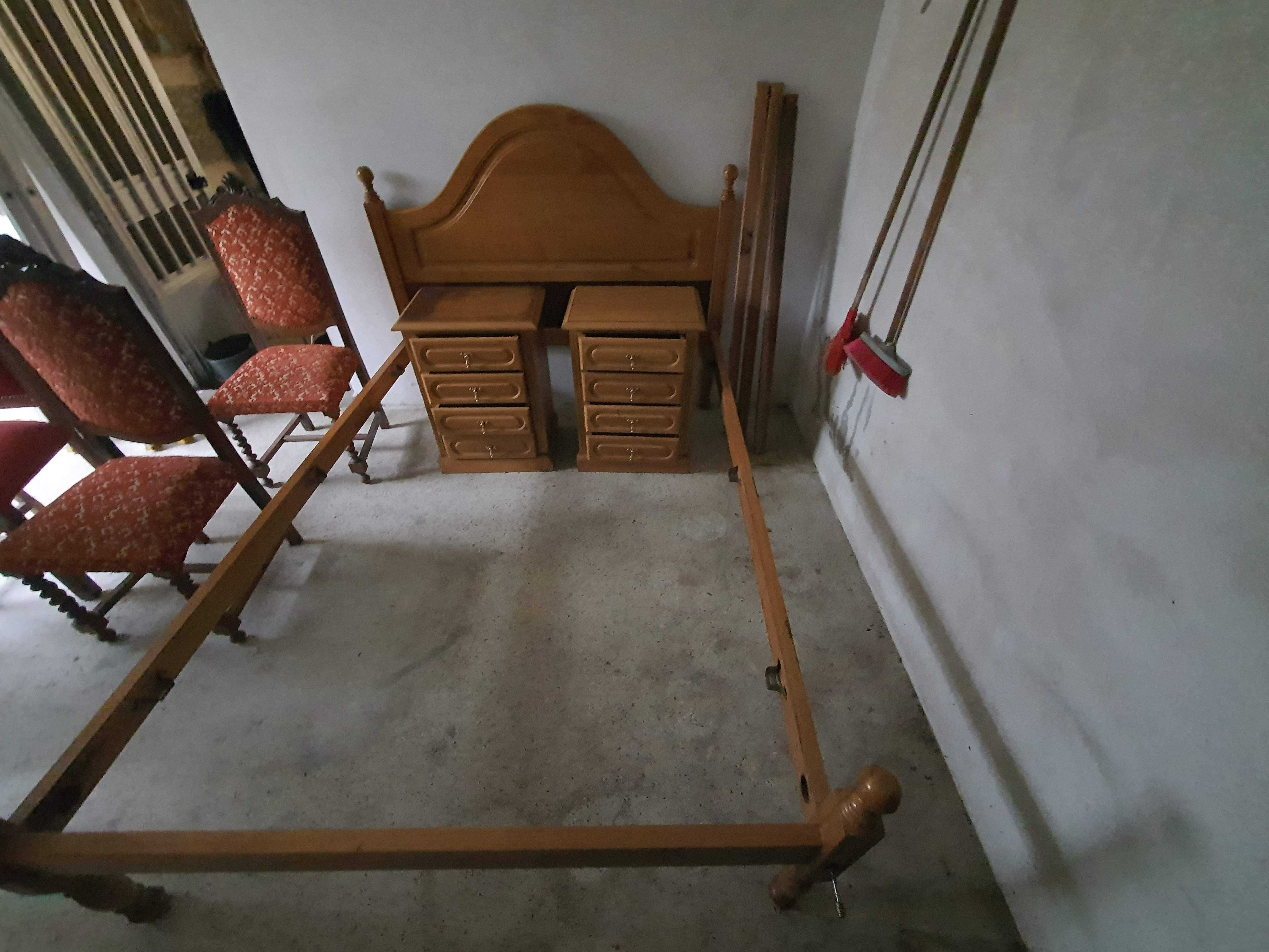 Cama de casal, antiga