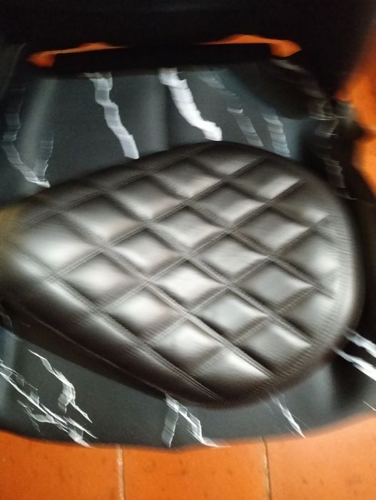 Assento/ banco almofadado para moto