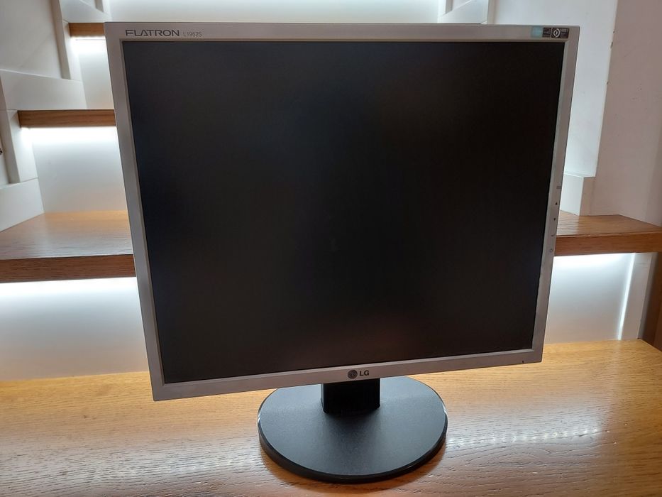 Monitor 17 calowy LG 1952S