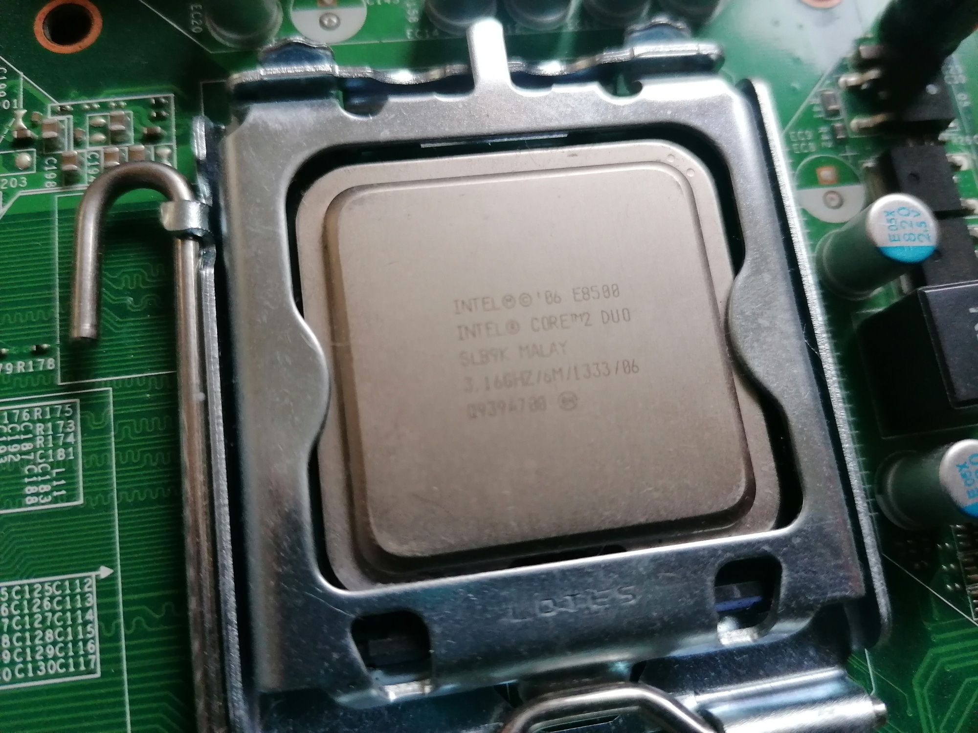 Płyta główna Acer MG43M procesor Intel Core 2 Duo E8500
