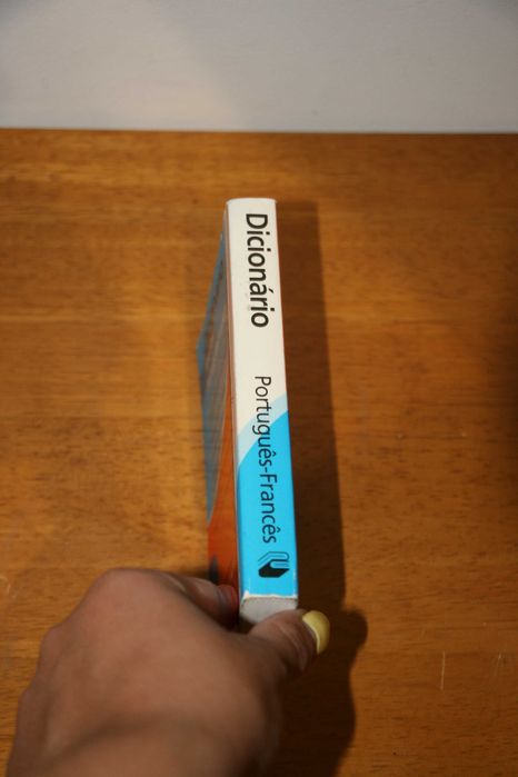 Dicionário Escolar Português-Francês da Porto Editora