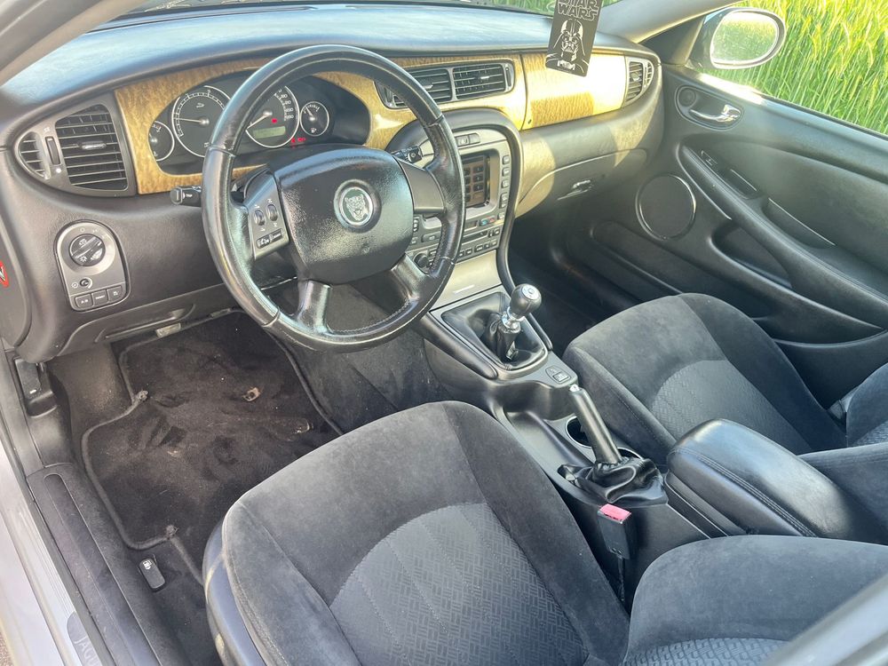 Jaguar x-type 2004 rok