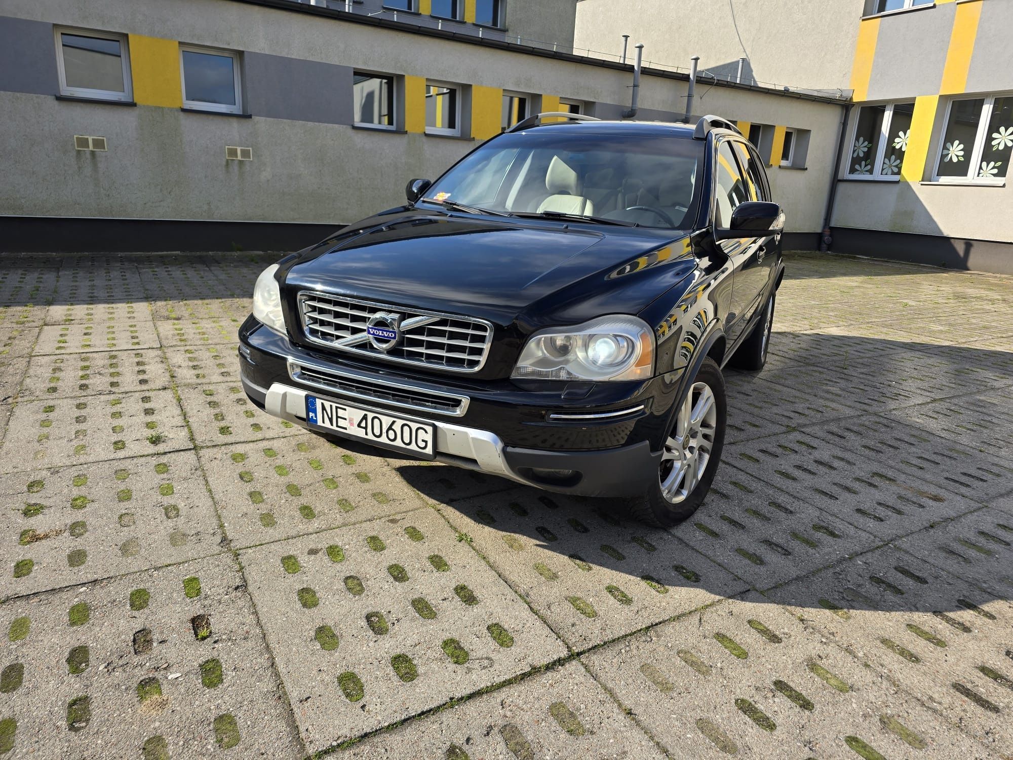 Xc90 polski salon