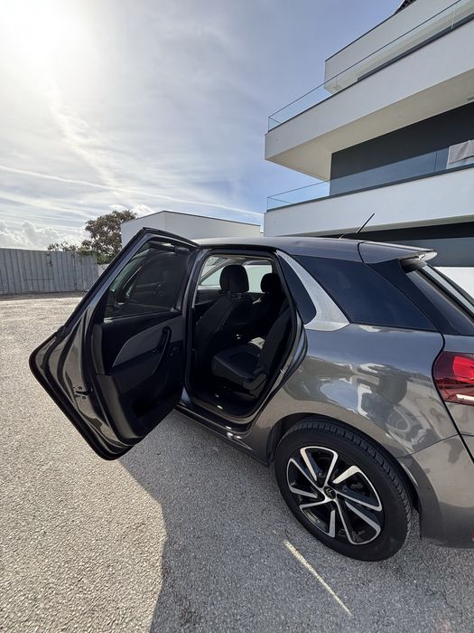 Citroen C4 Spacetourer 1.5 Blue Hdi selection Revisoes na marca 1Dono