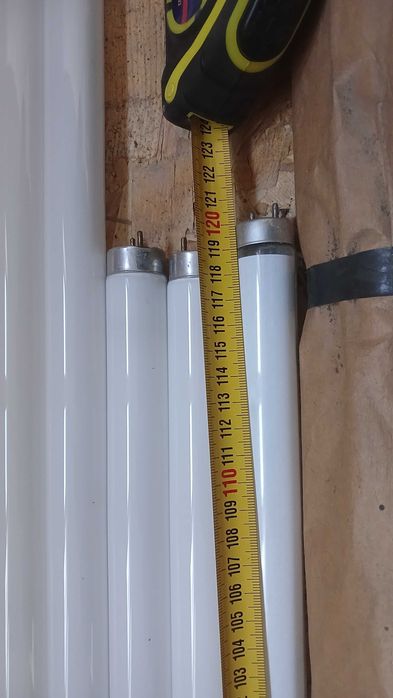 Лампи люмінесцентні