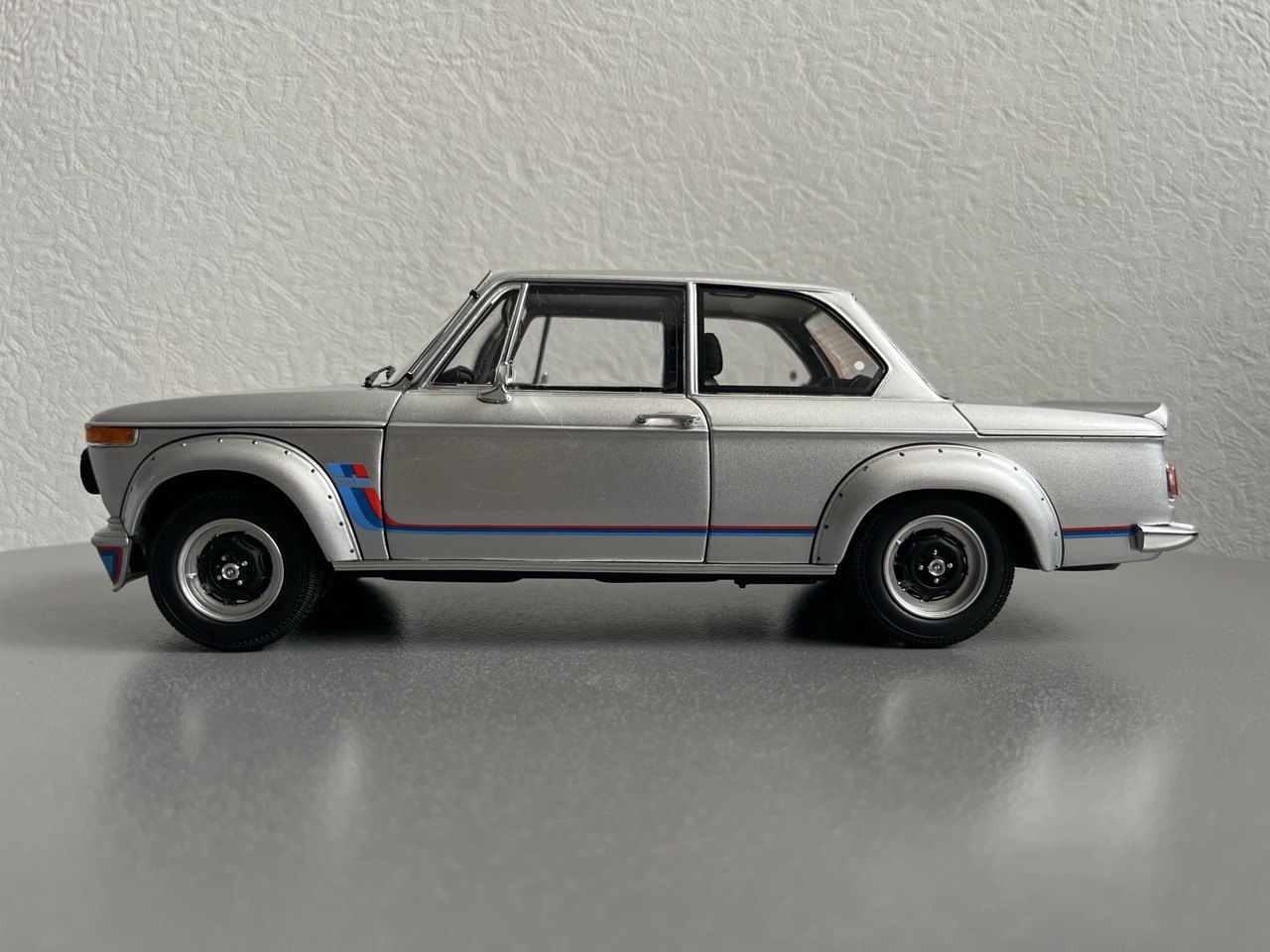 Kyosho BMW 2002 turbo 1/18