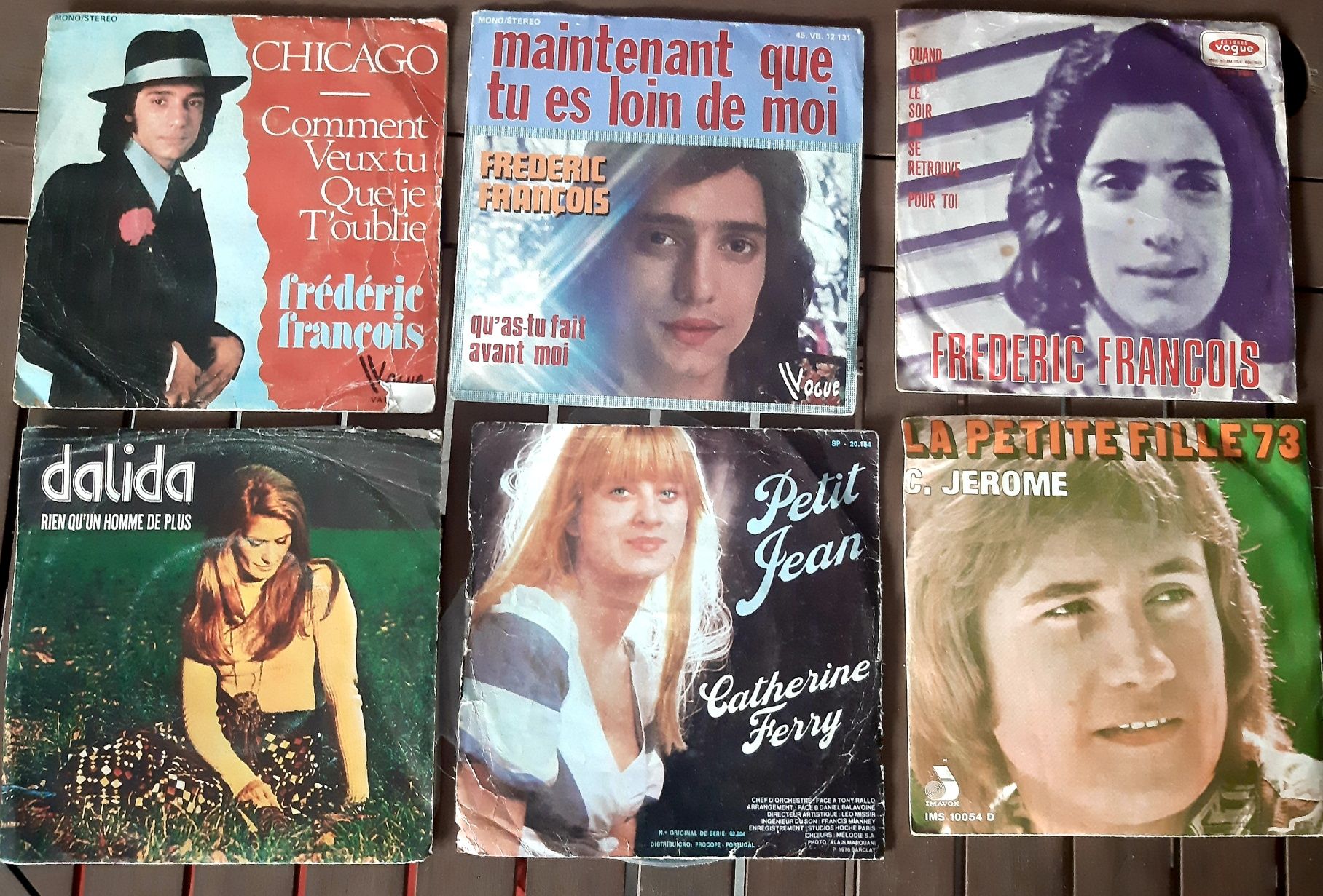 32 Discos vinil singles 45 rpm