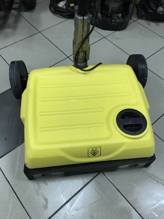 Karcher полотер BRS 40/1000