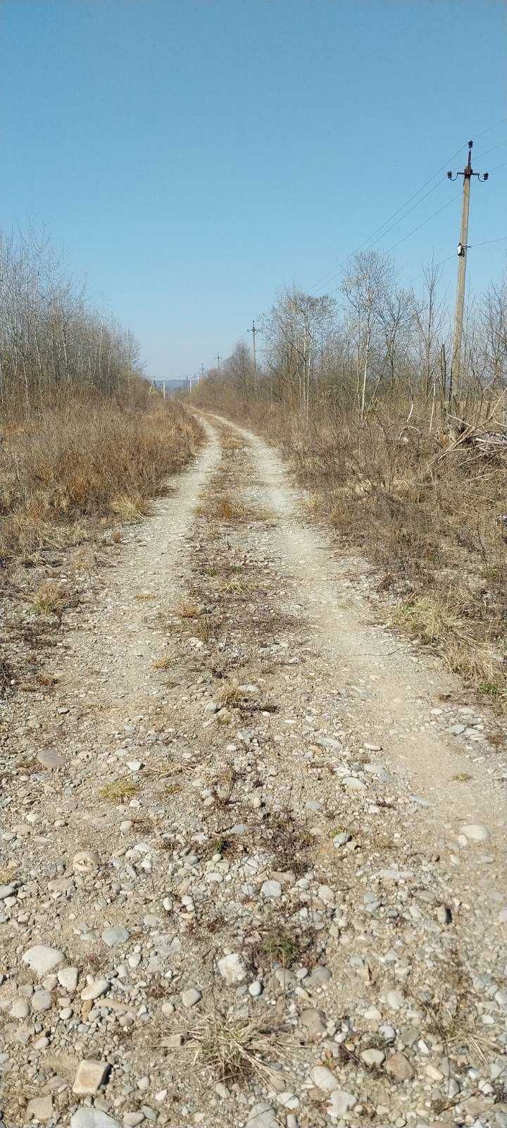 Продаж земельної ділянки під житлову забудову в Богородчанах