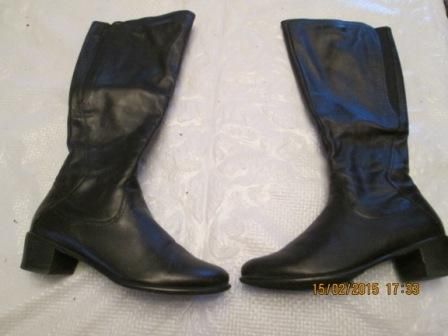 Продам женские осенние сапоги из натуральной кожи б/у р-р 41