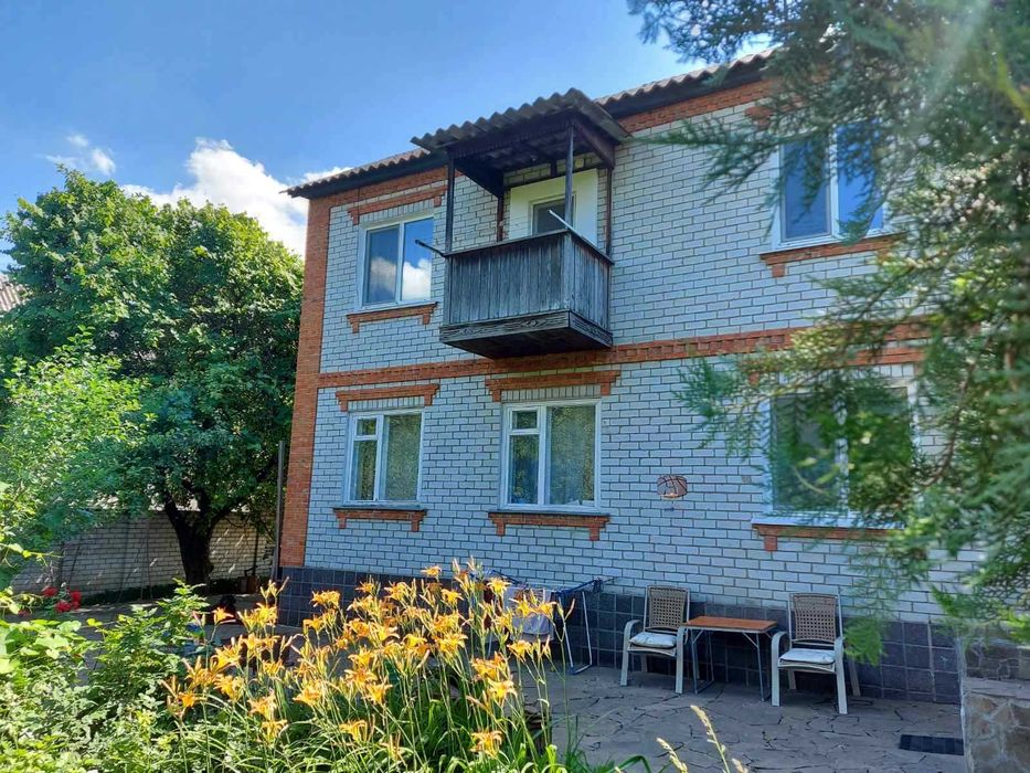 Продам шикарный 2-х этажный дом в живописном месте