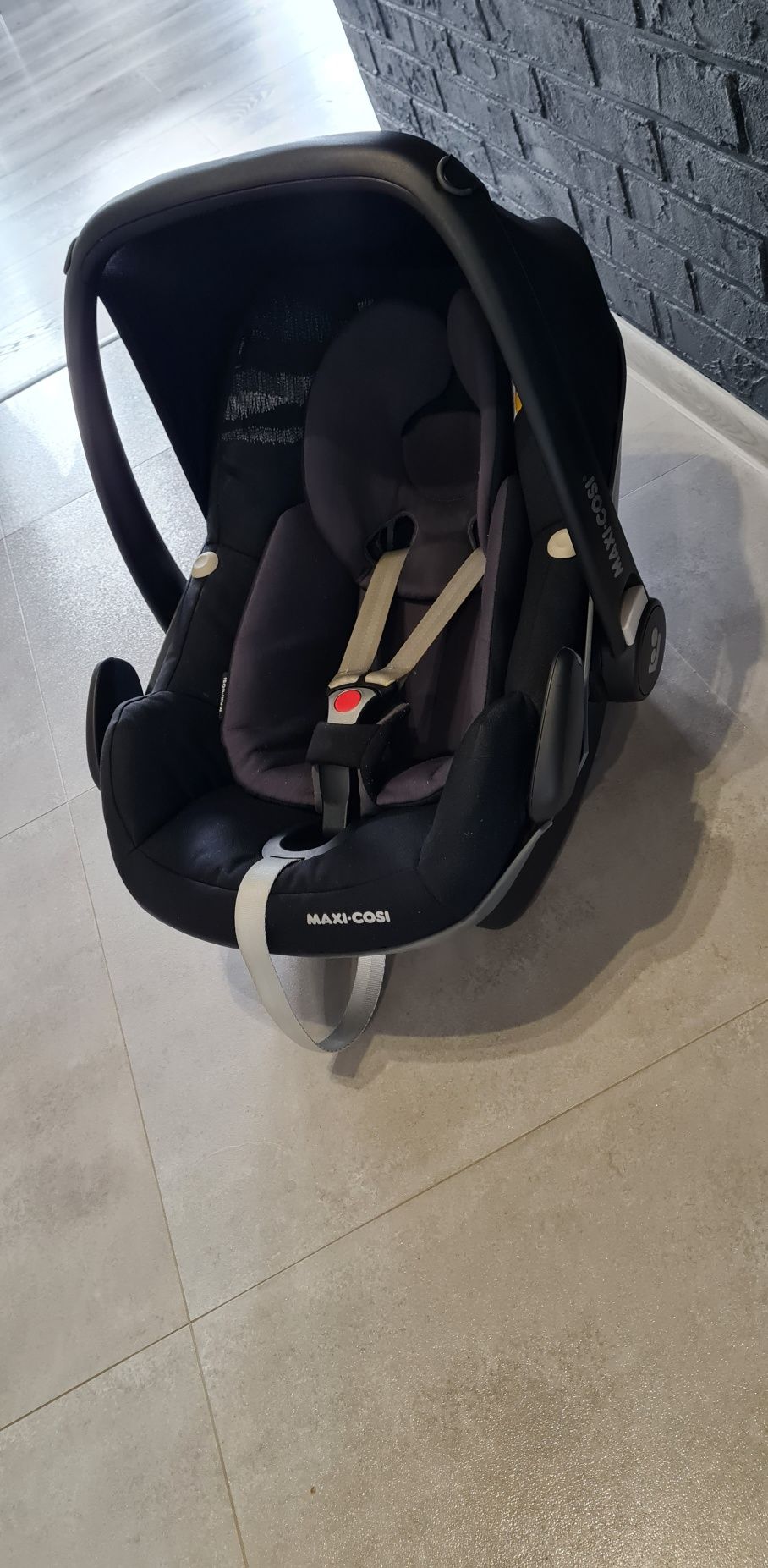 Maxi-Cosi Pebble Pro + baza ISOFIX 3