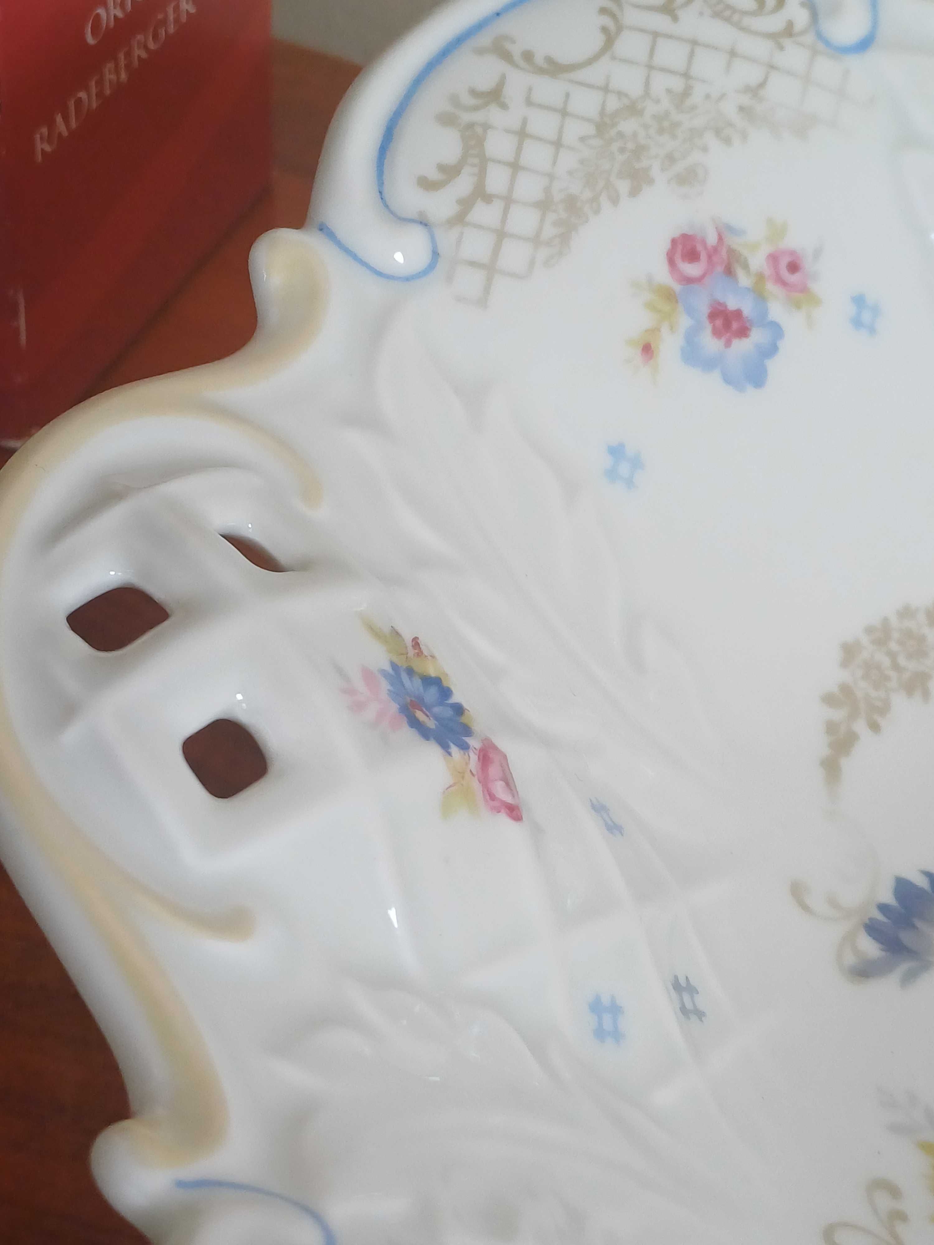Patera porcelana sygnowana koroną śred.27,5cm (P.512)