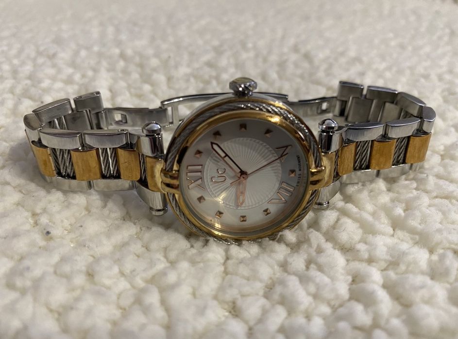 Часы Gc GUESS Collection Y18002L1 женские наручные Перламутровые