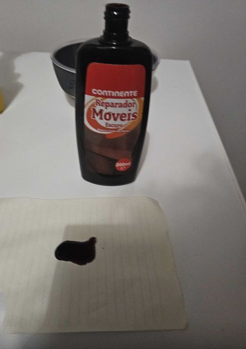Reparador móveis.