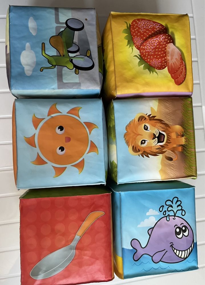 Іграшки для купання (кубики+книжечка)