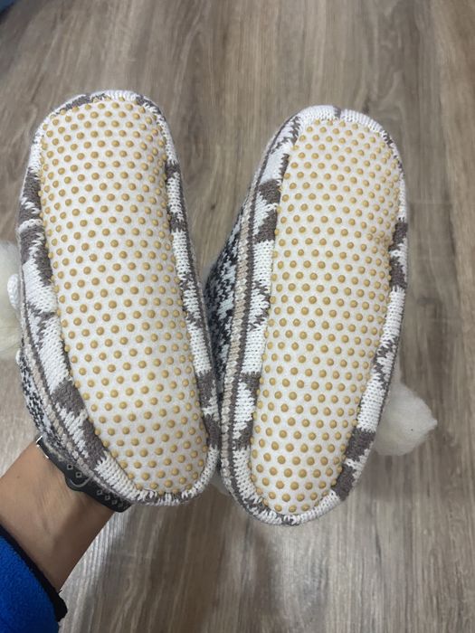 Тапочки зимові,чобітки