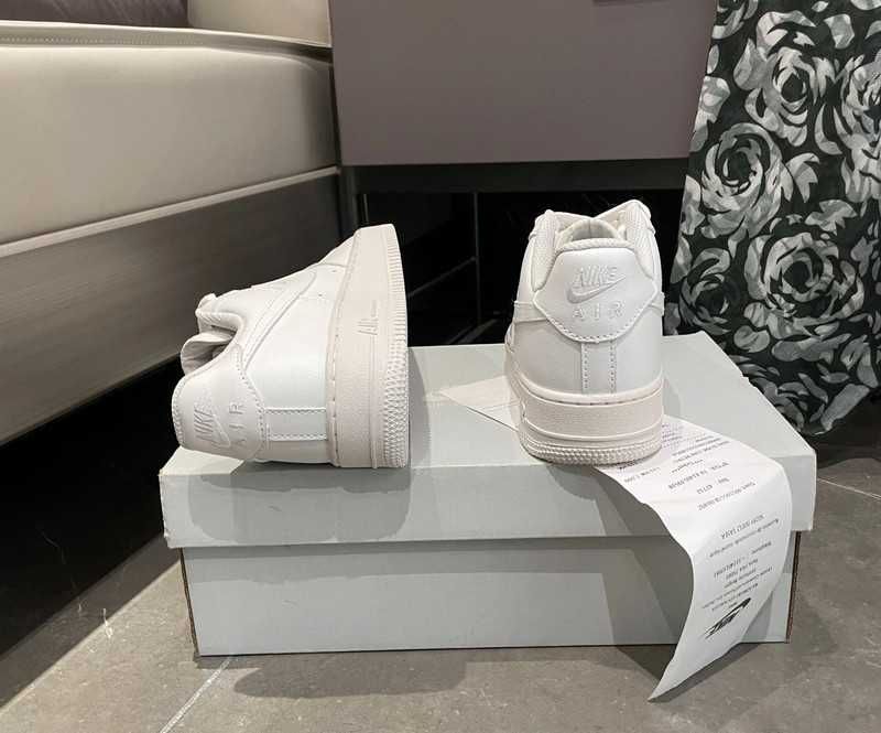 Buty/Nike_AirForce1White "Nowe Trampki"  Roz.42