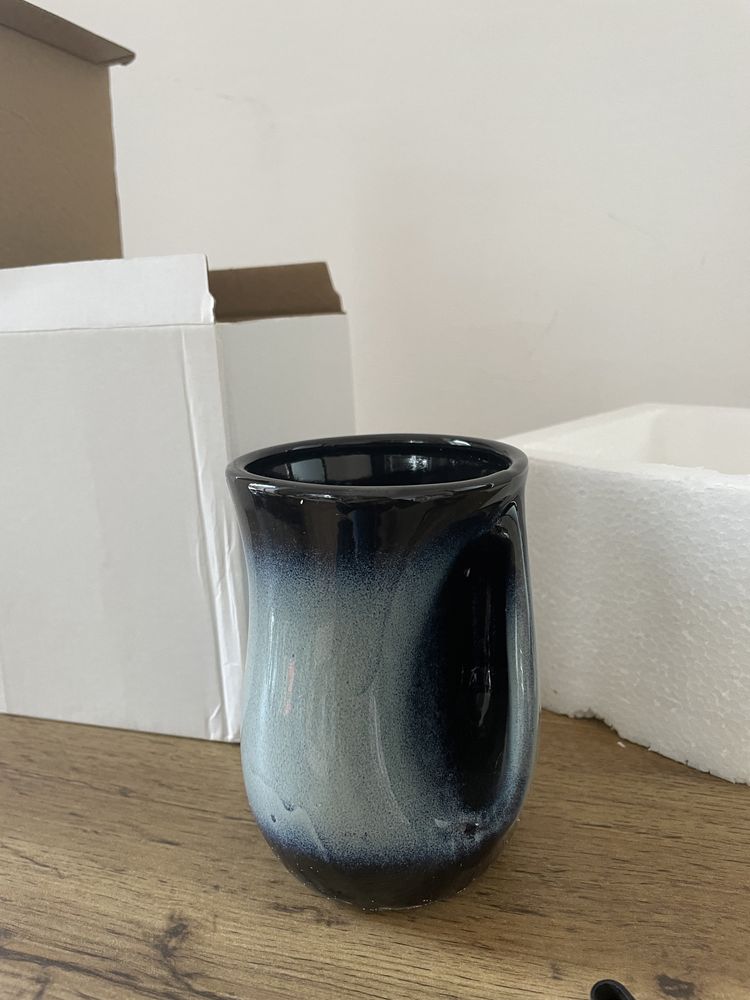 Ceramiczny wazon,kubek