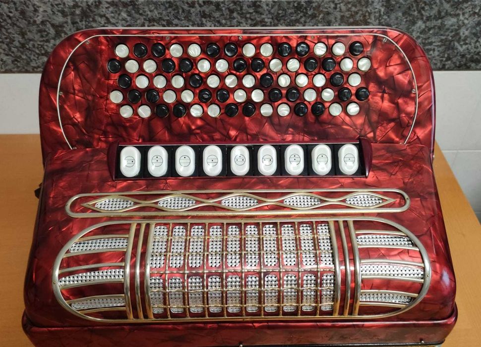 Acordeão Hohner de Botões à 3ª Voz - Acordeon