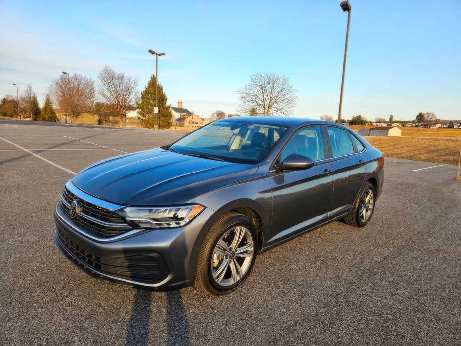 Volkswagen Jetta SE      2024