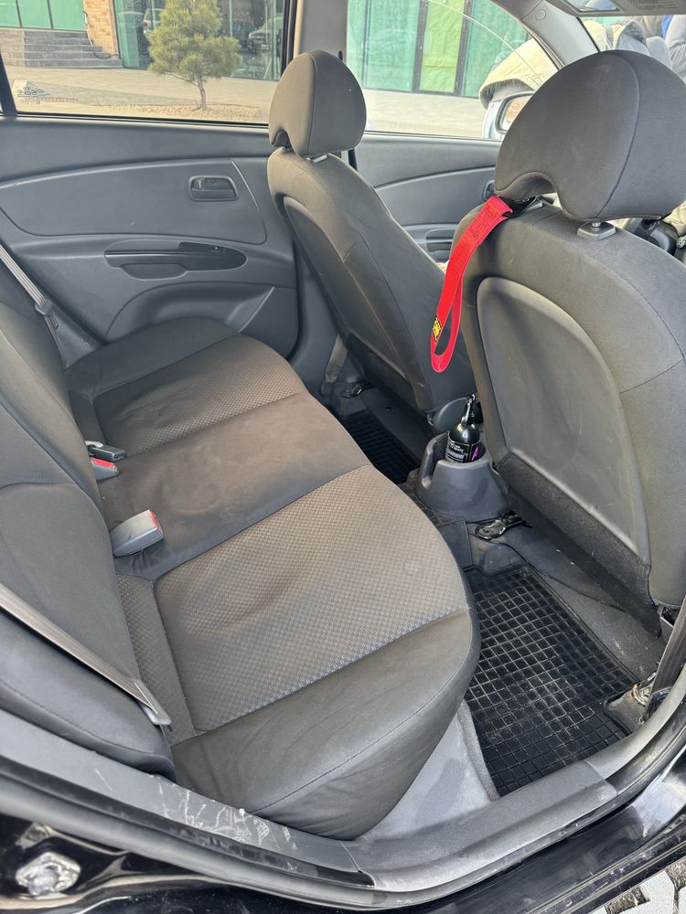 Kia Rio 2 2011 року,1,4 бензин,механіка